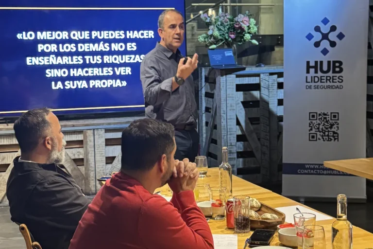 Workshop Liderar con Sentido de HUBLS, liderado por Rafael Oteiza — foto 7